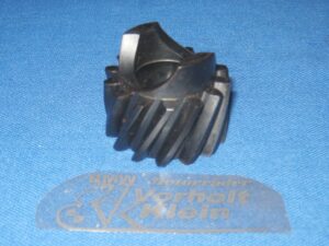 Zahnrad 15° bis 4/82