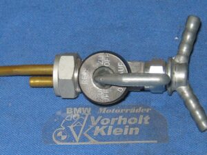 Benzinhahn Doppelter Abgang original Karcoma