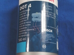 Bremsflüssigkeit DOT 4 in 500 ml