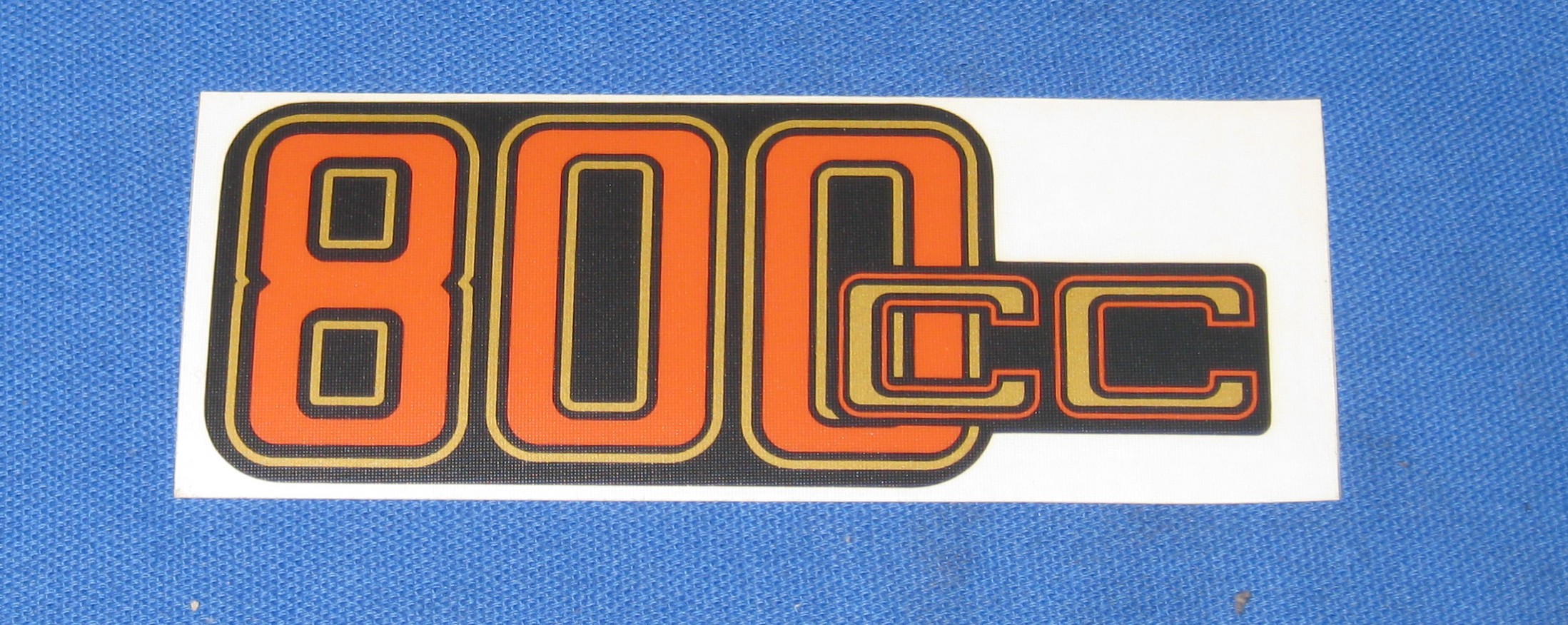 Aufkleber Siebdruck 800 cc, rot/gold